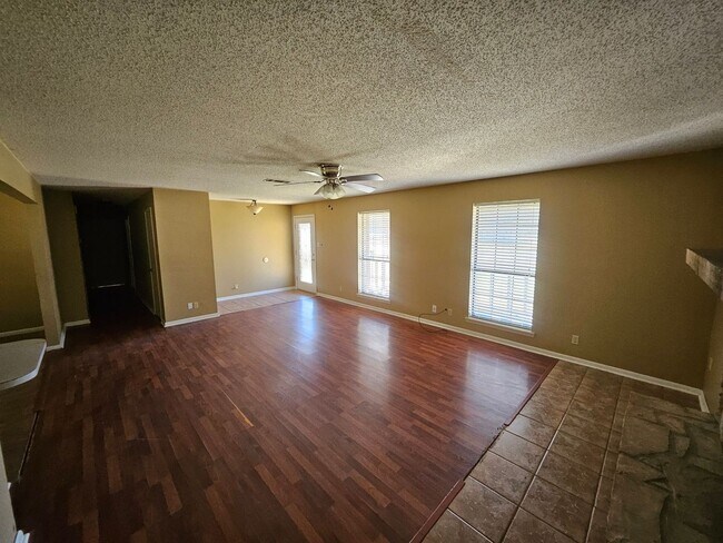 Foto del edificio - 168 Janice Ln