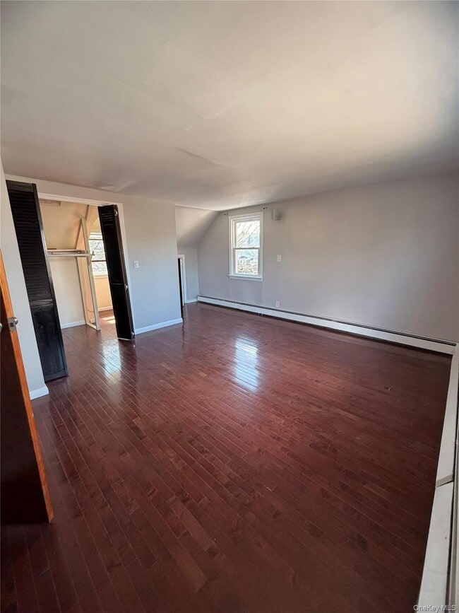 Building Photo - 133 Elm St