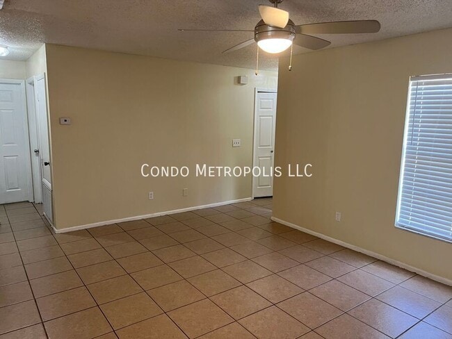 Building Photo - 2584 Troubador St