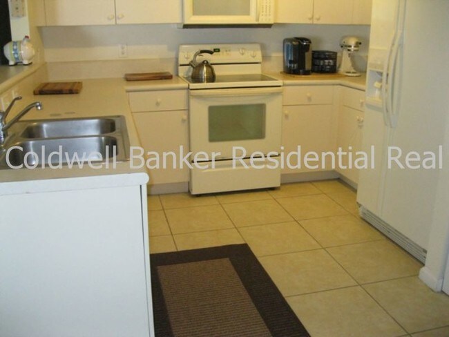 Building Photo - 5467 NW 95th Ave
