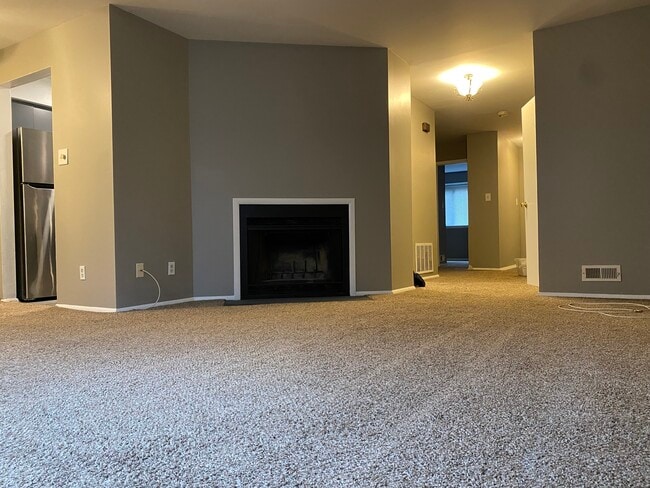 Building Photo - 803A Cypress Point Cir