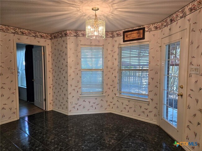 Building Photo - 120 Gardenridge Dr