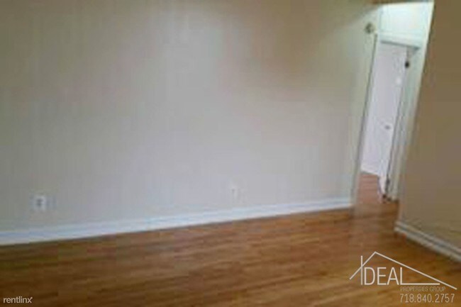 Foto del edificio - 69 Malcolm X Blvd