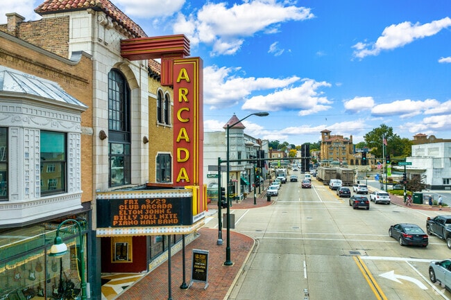 The Arcada Theater on Main St holds a variety of concerts and shows.