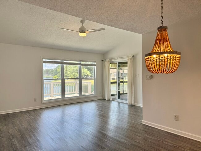 Building Photo - 7162 Windward Dr