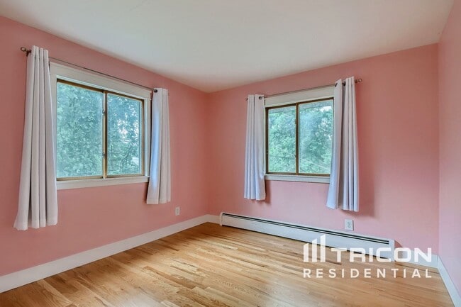 Foto del edificio - 4721 33rd Ave N