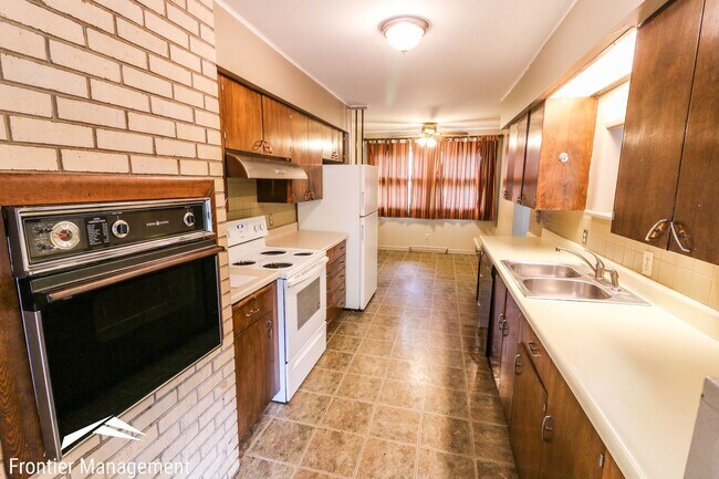 Foto del edificio - 1425 Harry Road