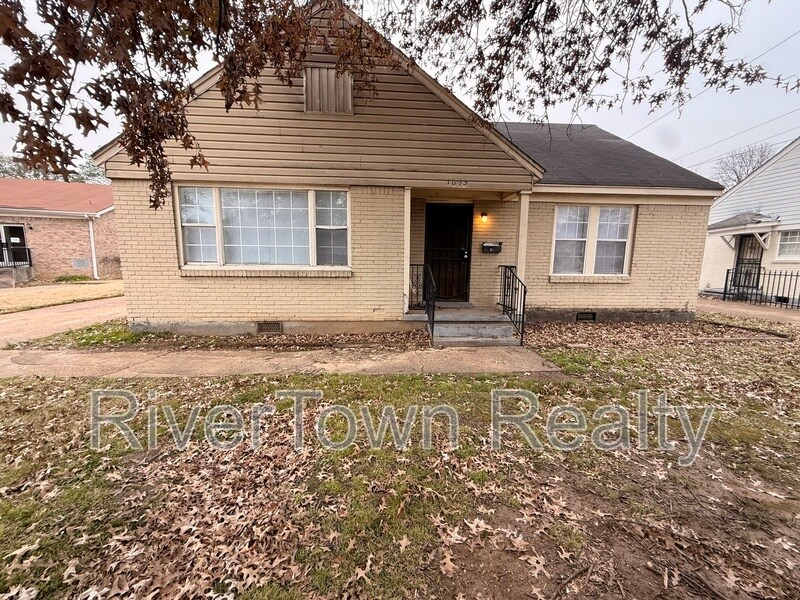 Photo - 1093 N Watkins St