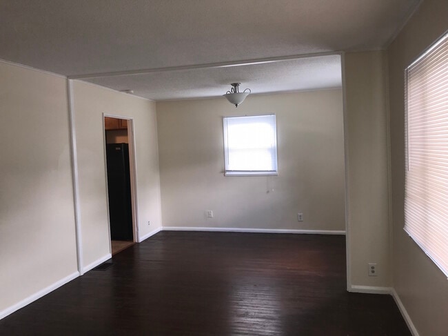 Foto del edificio - 2633 W 21st St