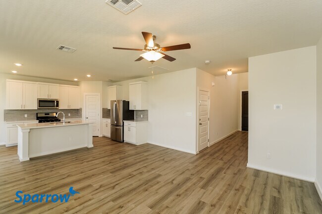Building Photo - 15062 Palm Desert Ct