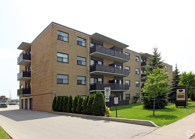 Building Photo - East Briar Towers