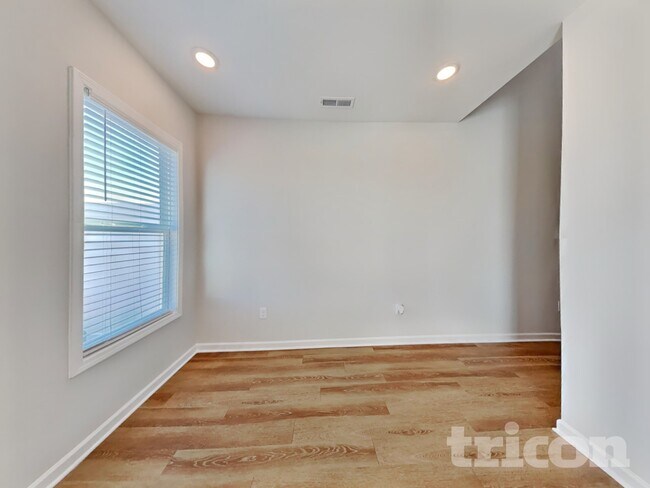 Foto del edificio - 3223 Prospect Church Rd