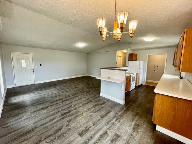 Foto del edificio - 1201-1203 Zeta Ct