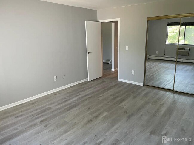 Foto del edificio - 1334 Cricket Ln