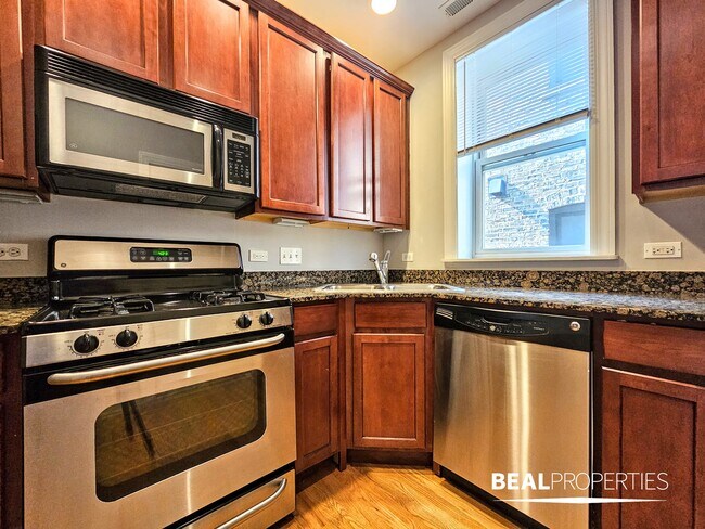 Building Photo - 3244 N Clifton Ave