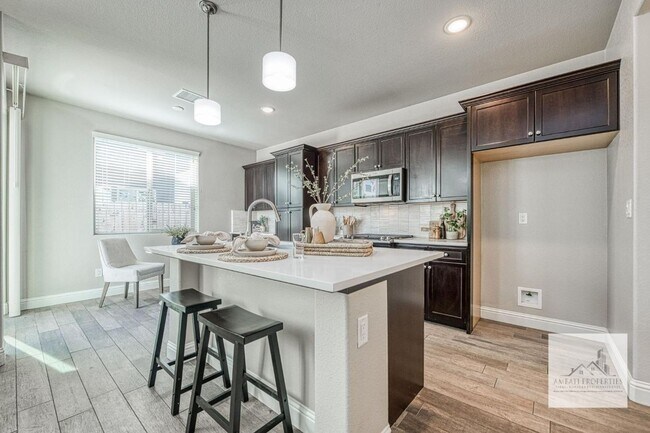 Foto del edificio - Stunning Granville Home in Copper River Canvas Gated Community!