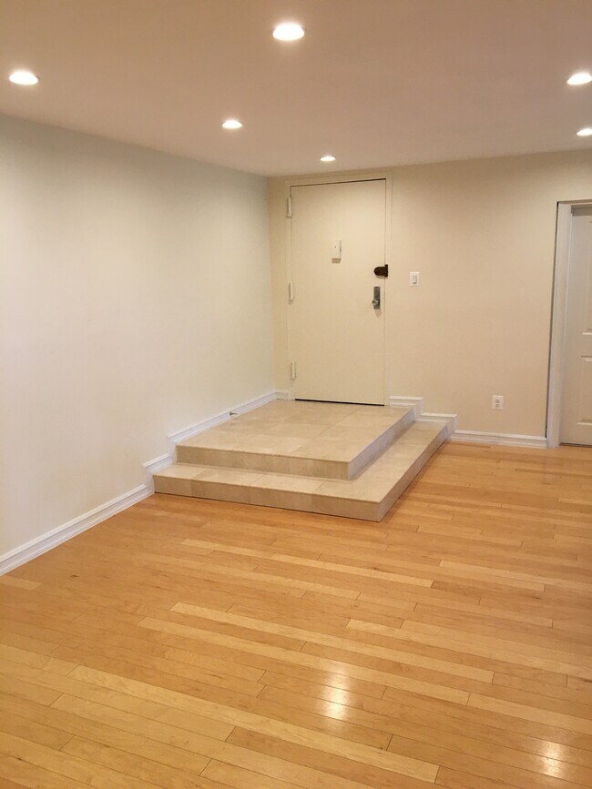 Foto del edificio - 11248 Chestnut Grove Square