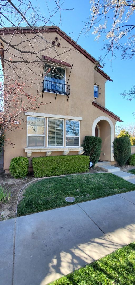 Foto del edificio - North East Turlock Beautiful 3 Bedroom 3 B...