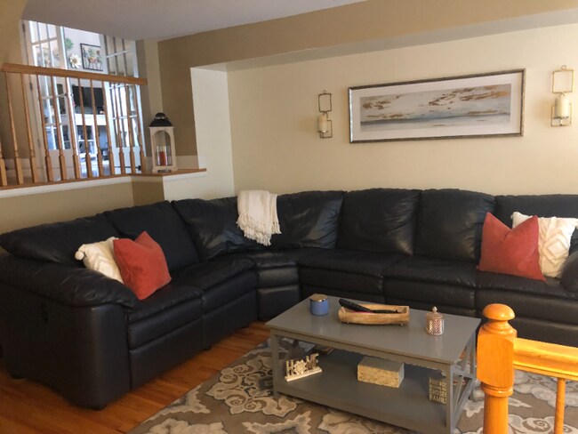 Building Photo - 103 Anthony St