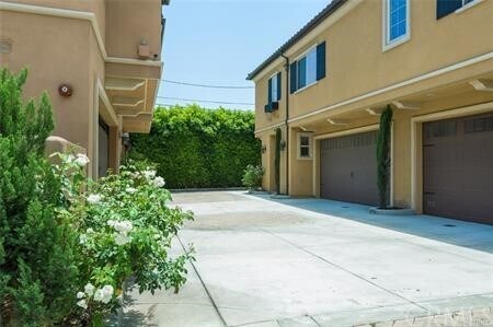 Foto del edificio - 719 S Old Ranch Rd