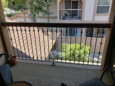 Foto del edificio - 444 South Tustin Street, Unit C2