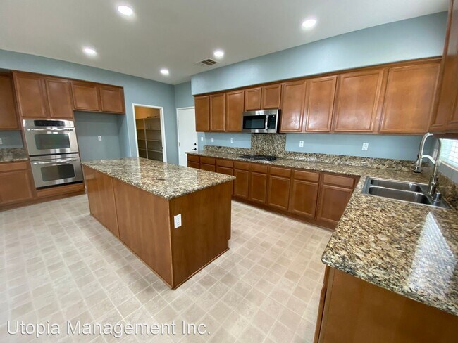 Building Photo - 5 br, 4 bath House - 38938 Malva Rosa Dr.