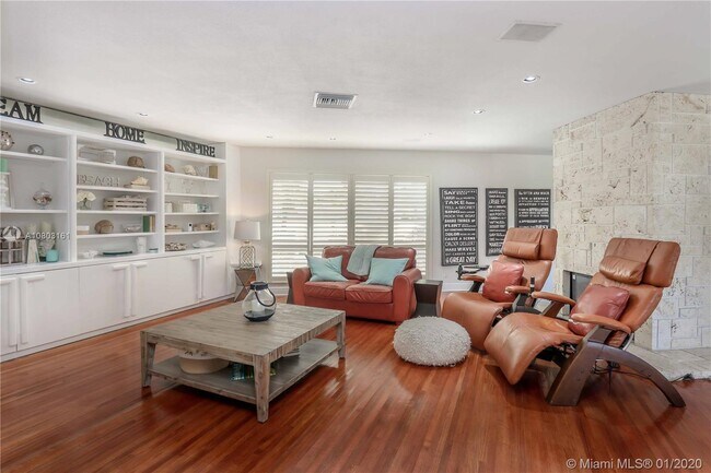 Foto del edificio - 1050 S Southlake Dr