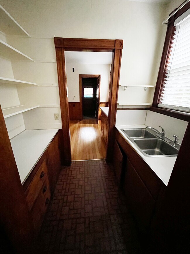 Foto del edificio - 76 Unity Ave