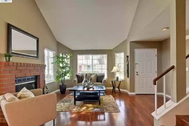 Building Photo - 3br 2.5ba Single family home in the Arden ...