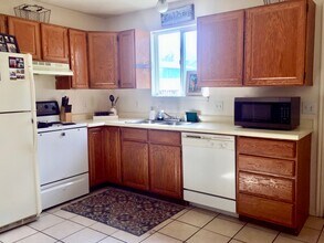 Building Photo - 692 N 400 W