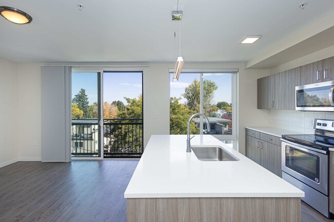 Building Photo - Colewood Apartments