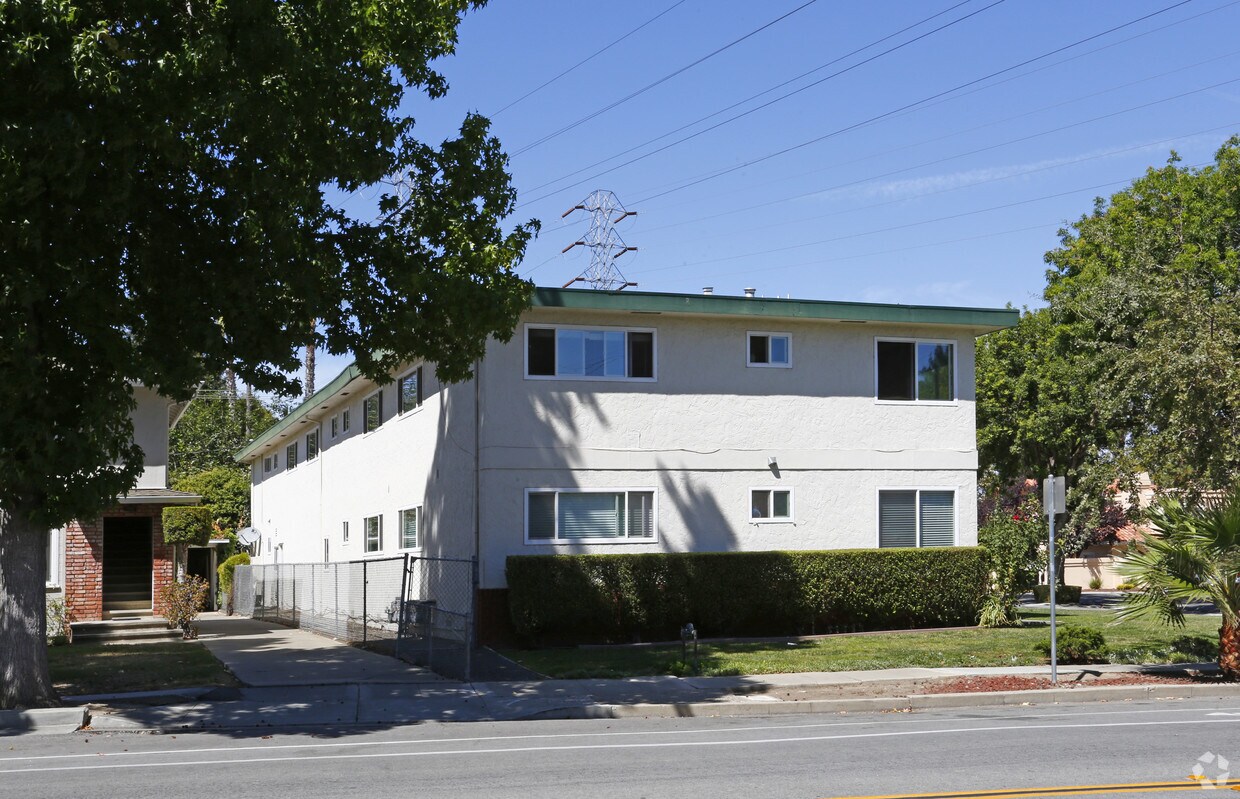 Foto del edificio - 1290 Brookfield Ave