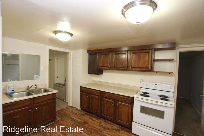 Building Photo - 2 br, 1 bath House - 1424 17th Ave S