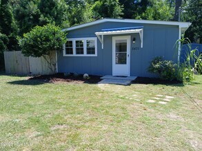 Building Photo - 5501 Myrtle Grove Rd