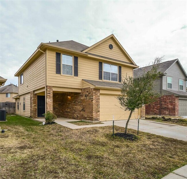 Foto del edificio - 5614 Long Arbor Ln