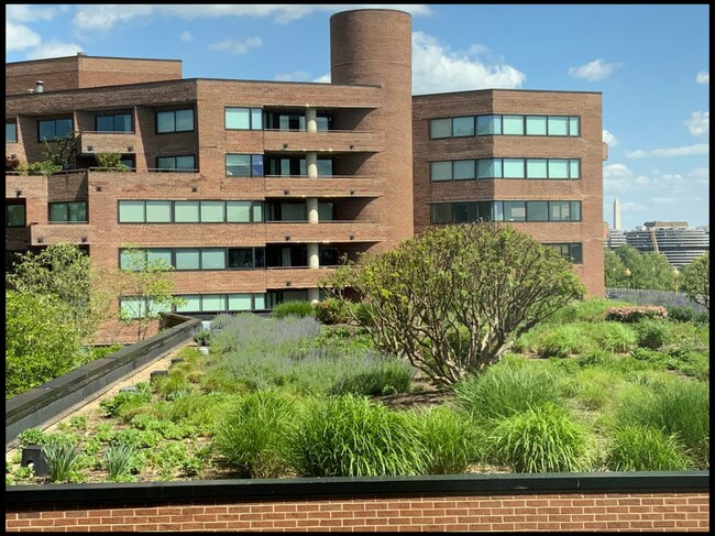 Foto del edificio - 3303 Water St NW