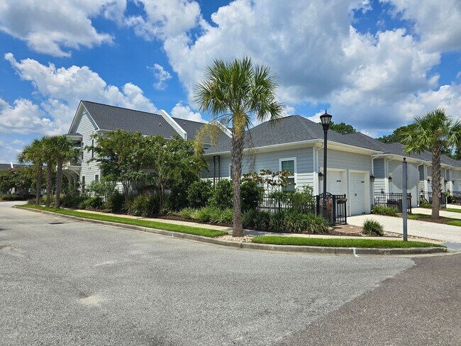 Building Photo - Charming Townhome in Ravenels Poplar Grove...