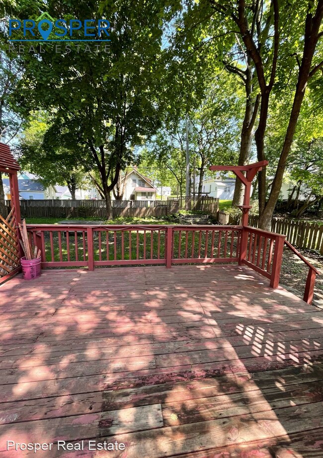 Foto del edificio - 4 br, 2 bath House - 532 Broadway Street