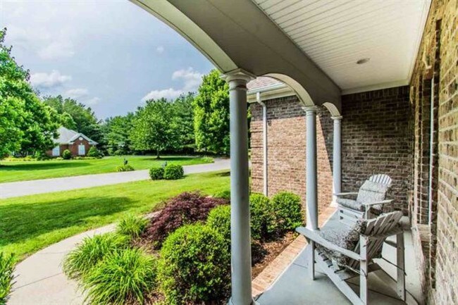 Foto del edificio - 120 Cedar Grove Ct