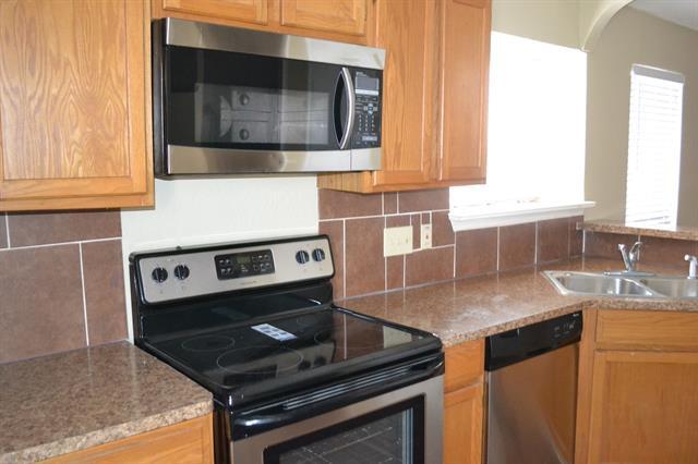 Foto del edificio - 5917 Beckett Dr