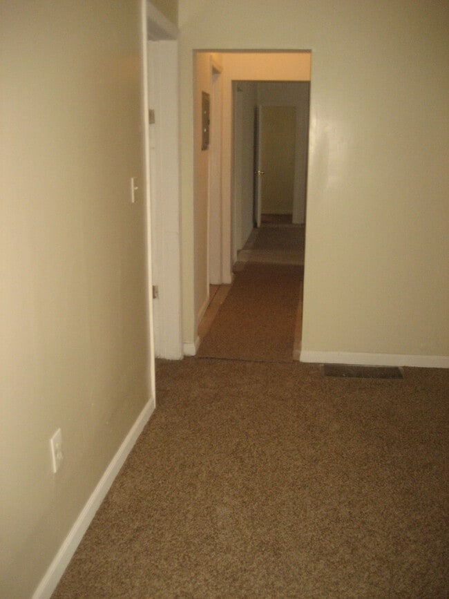 Building Photo - 17 Winans Ave