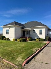 Building Photo - 3636 Beecher Rd