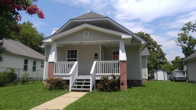 Foto del edificio - 3 bed, 2 bath home!