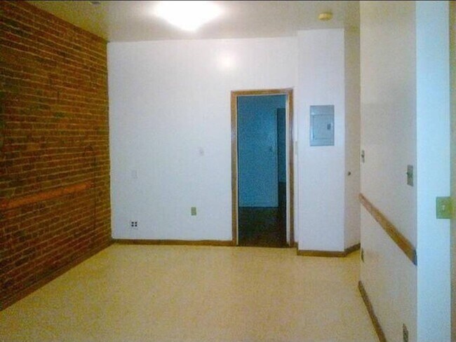 Foto del edificio - 64-16 16th St