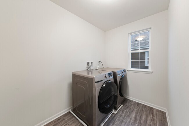 Foto del edificio - 4431 Monroe Ct