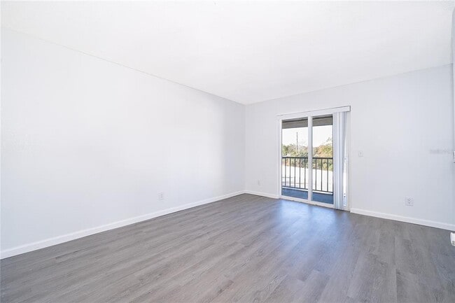 Foto del edificio - 2432 Swailes Dr