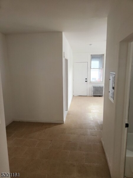 Building Photo - 212 6th Ave W