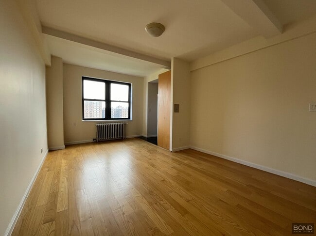 Building Photo - 850 Amsterdam Ave