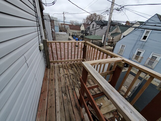 Building Photo - Little Village 1-bedroom You Can Call Home