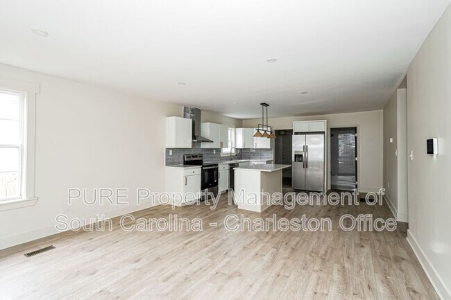 Foto del edificio - 2679 Oregon Ave